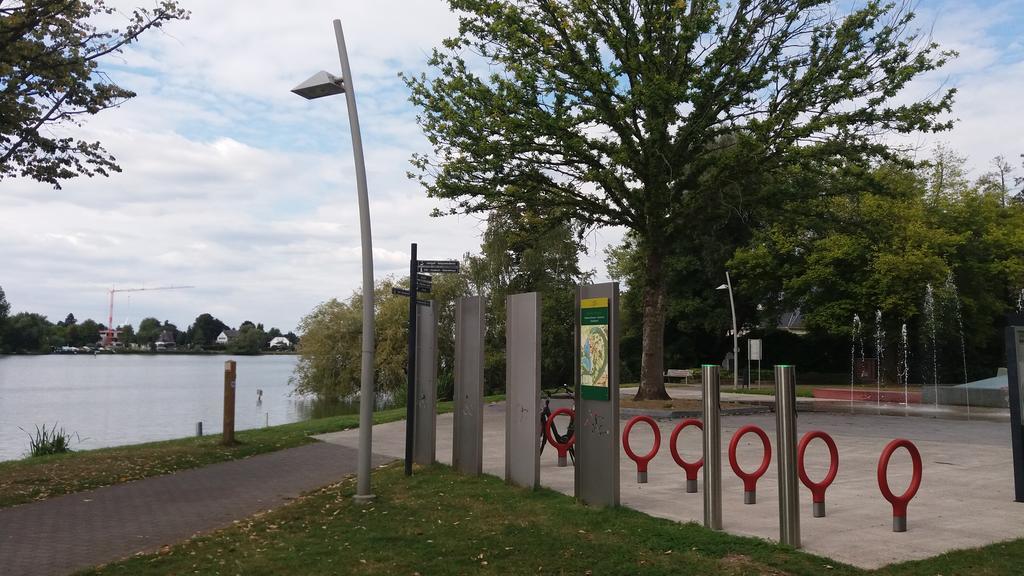 Lake Park Berlare エクステリア 写真