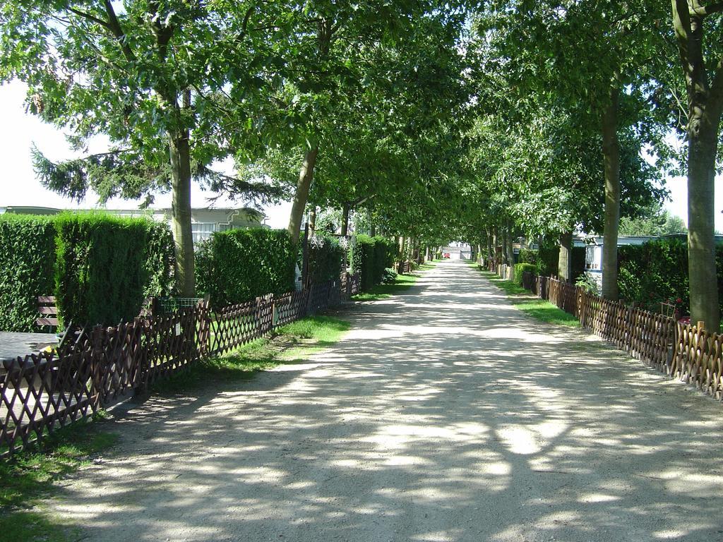 Lake Park Berlare エクステリア 写真